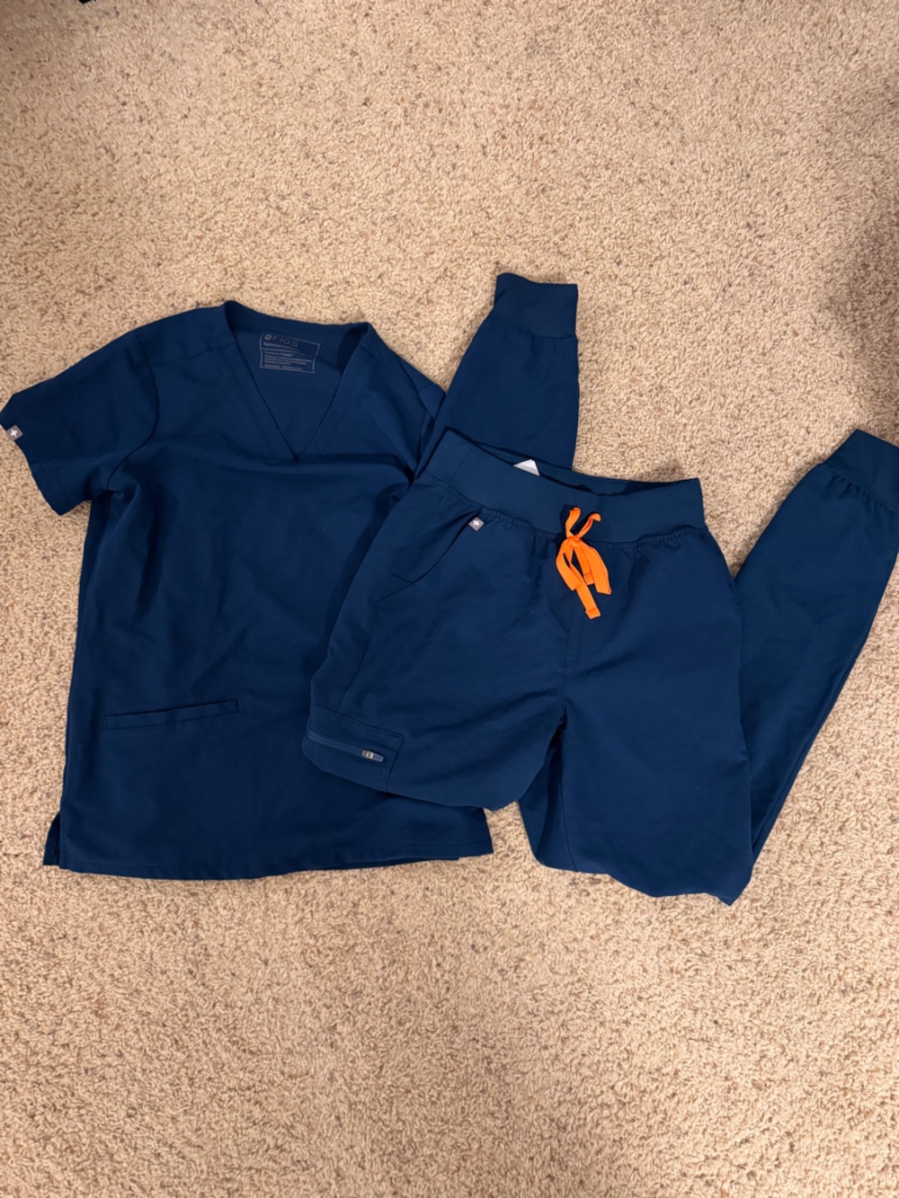 Figs Deep Reef Casma Scrub Top and Zamora Jogger Pants XS Tall